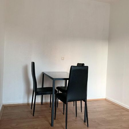 Moebliertes Wohnung Am Geroweiher Moenchengladbach Szoba fotó
